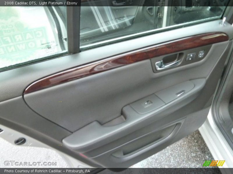 Light Platinum / Ebony 2008 Cadillac DTS