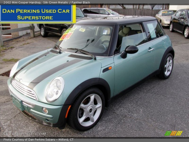 Silk Green Metallic / Panther Black 2002 Mini Cooper Hardtop