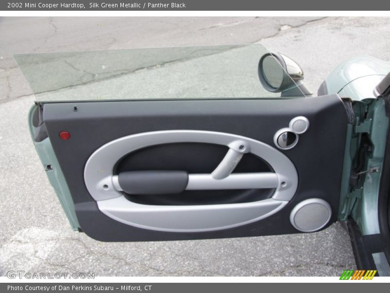 Silk Green Metallic / Panther Black 2002 Mini Cooper Hardtop