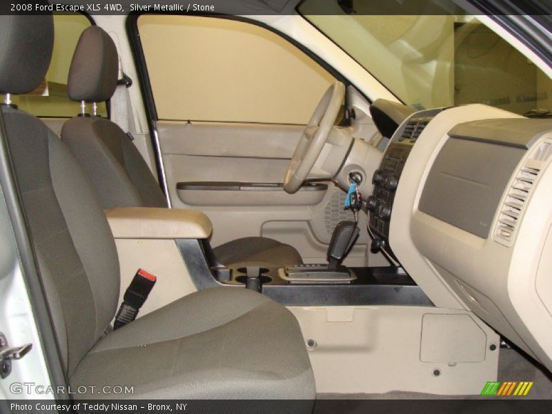 Silver Metallic / Stone 2008 Ford Escape XLS 4WD