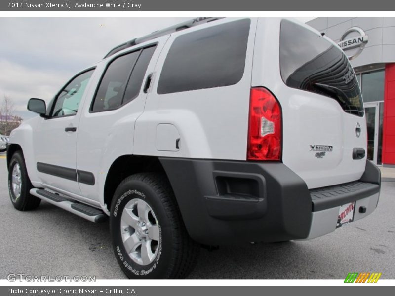 Avalanche White / Gray 2012 Nissan Xterra S