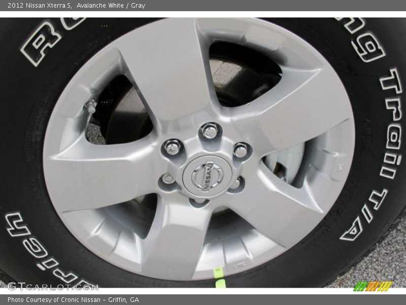 Avalanche White / Gray 2012 Nissan Xterra S