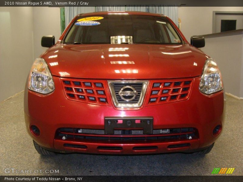 Venom Red / Gray 2010 Nissan Rogue S AWD