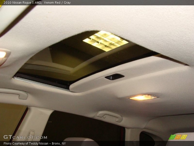 Venom Red / Gray 2010 Nissan Rogue S AWD