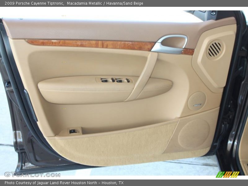 Macadamia Metallic / Havanna/Sand Beige 2009 Porsche Cayenne Tiptronic