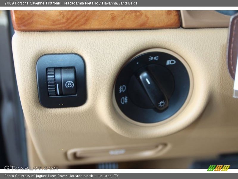 Macadamia Metallic / Havanna/Sand Beige 2009 Porsche Cayenne Tiptronic