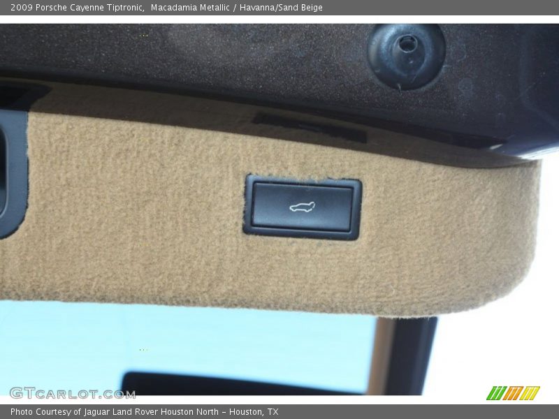 Macadamia Metallic / Havanna/Sand Beige 2009 Porsche Cayenne Tiptronic