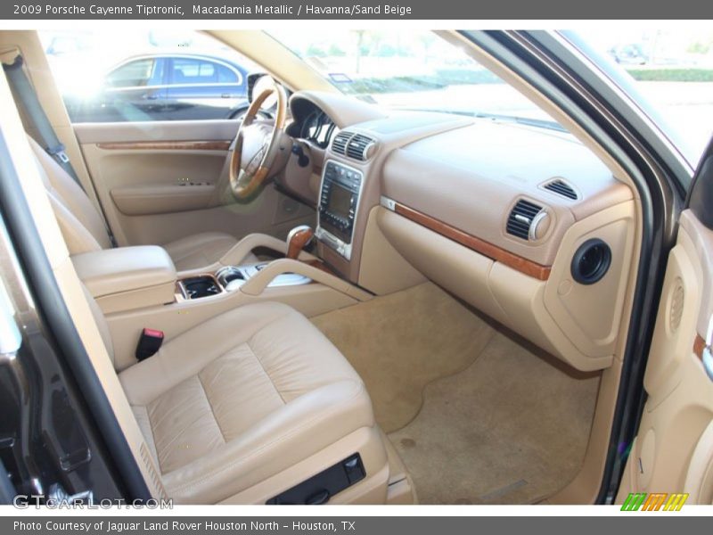 Macadamia Metallic / Havanna/Sand Beige 2009 Porsche Cayenne Tiptronic