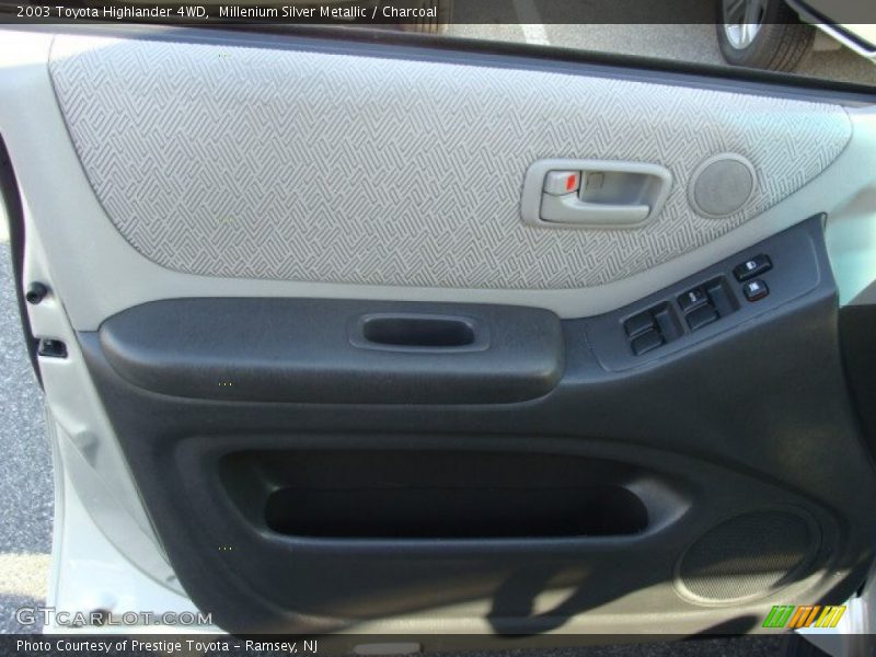 Millenium Silver Metallic / Charcoal 2003 Toyota Highlander 4WD