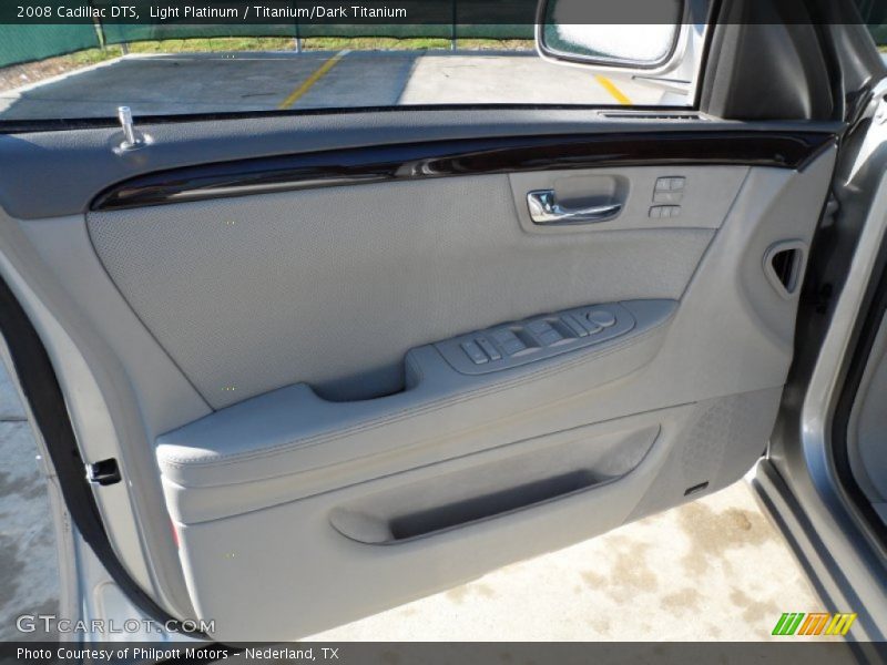 Light Platinum / Titanium/Dark Titanium 2008 Cadillac DTS