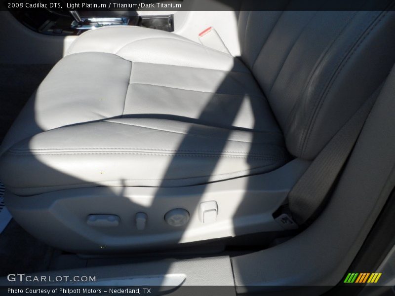 Light Platinum / Titanium/Dark Titanium 2008 Cadillac DTS