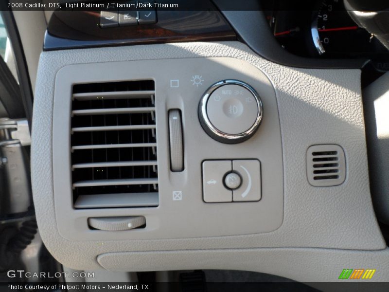 Light Platinum / Titanium/Dark Titanium 2008 Cadillac DTS