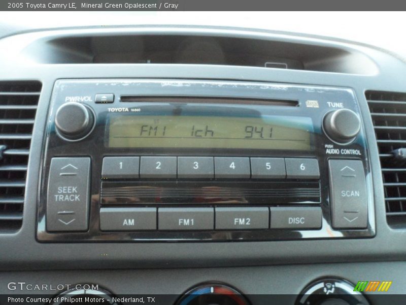 Mineral Green Opalescent / Gray 2005 Toyota Camry LE