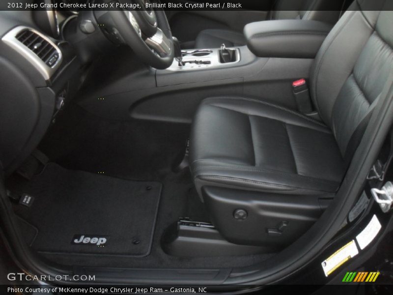 Brilliant Black Crystal Pearl / Black 2012 Jeep Grand Cherokee Laredo X Package
