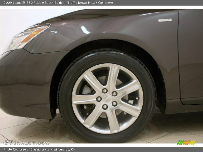  2009 ES 350 Pebble Beach Edition Logo
