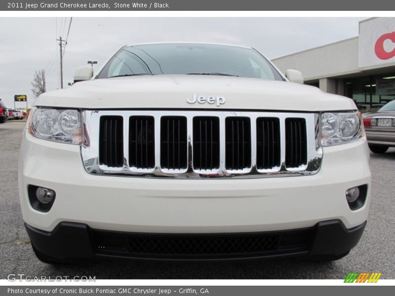 Stone White / Black 2011 Jeep Grand Cherokee Laredo