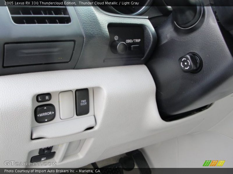 Controls of 2005 RX 330 Thundercloud Edition