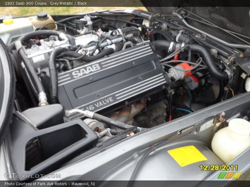  1992 900 Coupe Engine - 2.1 Liter DOHC 16-Valve 4 Cylinder