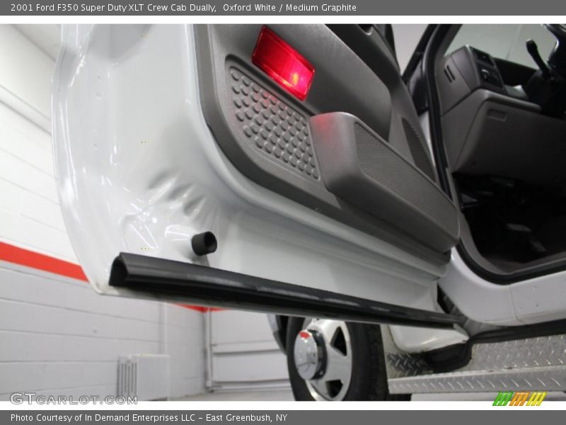 Oxford White / Medium Graphite 2001 Ford F350 Super Duty XLT Crew Cab Dually