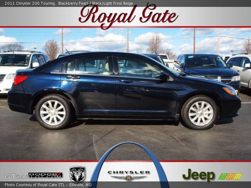 Blackberry Pearl / Black/Light Frost Beige 2011 Chrysler 200 Touring