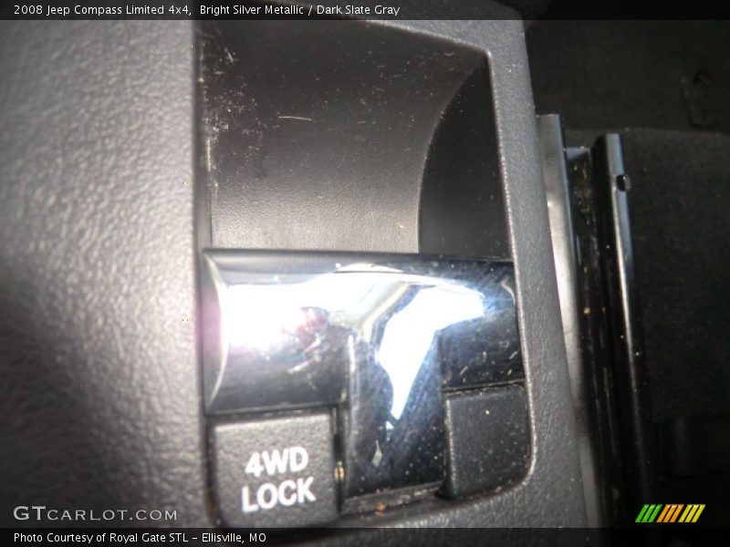 Bright Silver Metallic / Dark Slate Gray 2008 Jeep Compass Limited 4x4