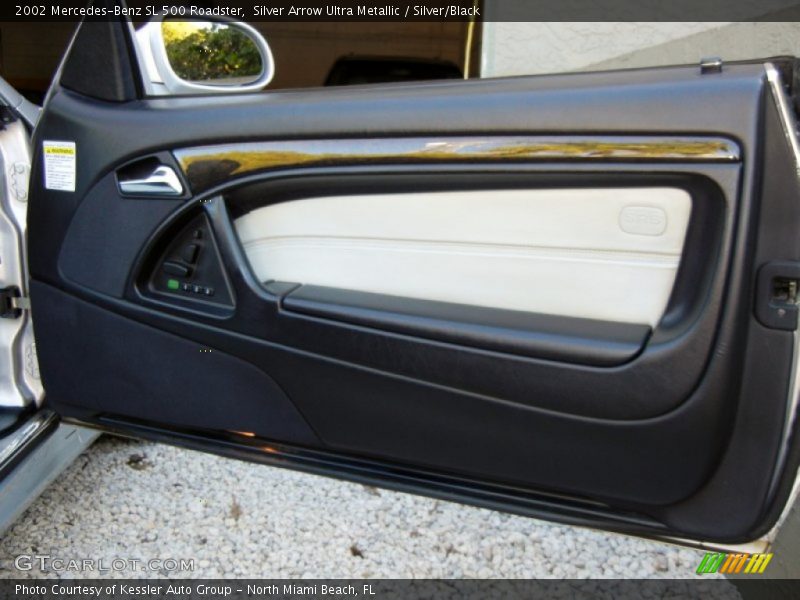 Door Panel of 2002 SL 500 Roadster