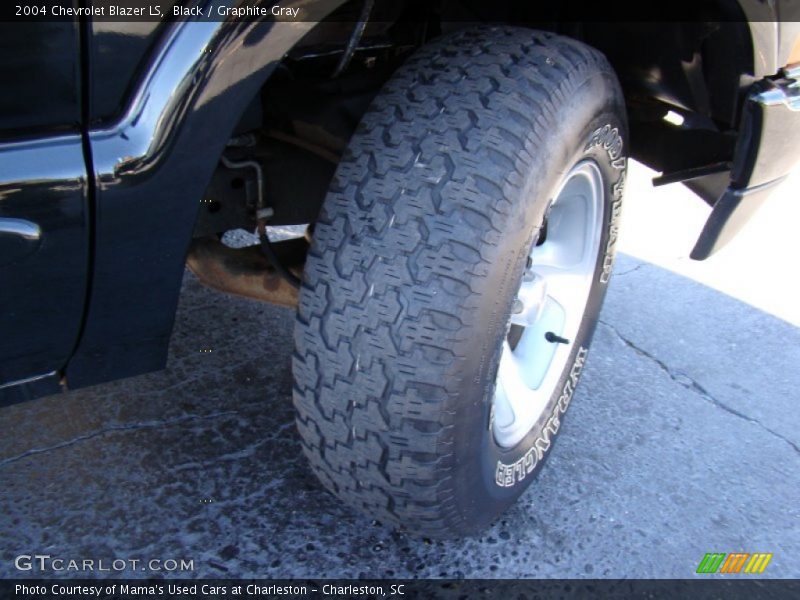 Black / Graphite Gray 2004 Chevrolet Blazer LS