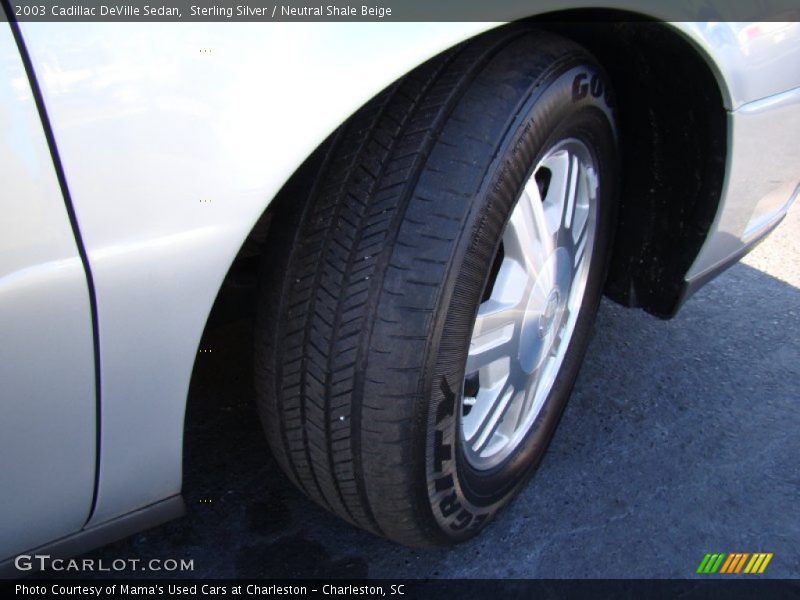 Sterling Silver / Neutral Shale Beige 2003 Cadillac DeVille Sedan