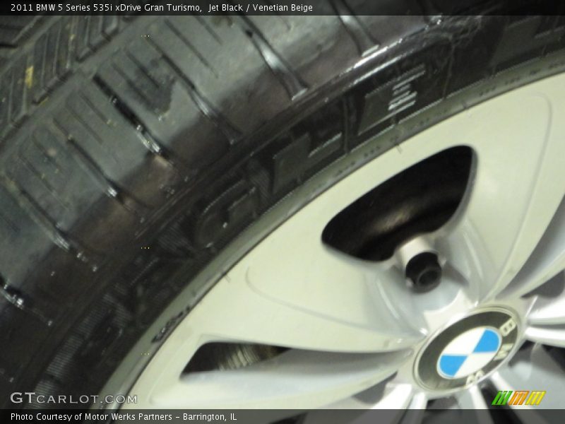Jet Black / Venetian Beige 2011 BMW 5 Series 535i xDrive Gran Turismo