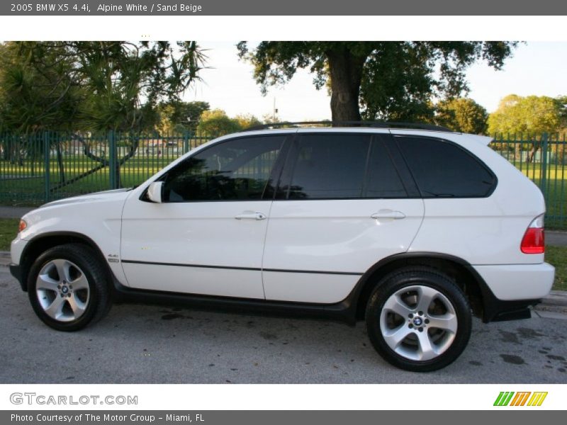 Alpine White / Sand Beige 2005 BMW X5 4.4i