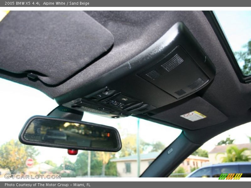 Alpine White / Sand Beige 2005 BMW X5 4.4i