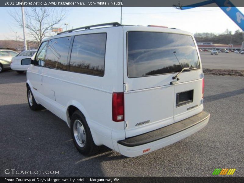 Ivory White / Neutral 2001 Chevrolet Astro LS AWD Passenger Van
