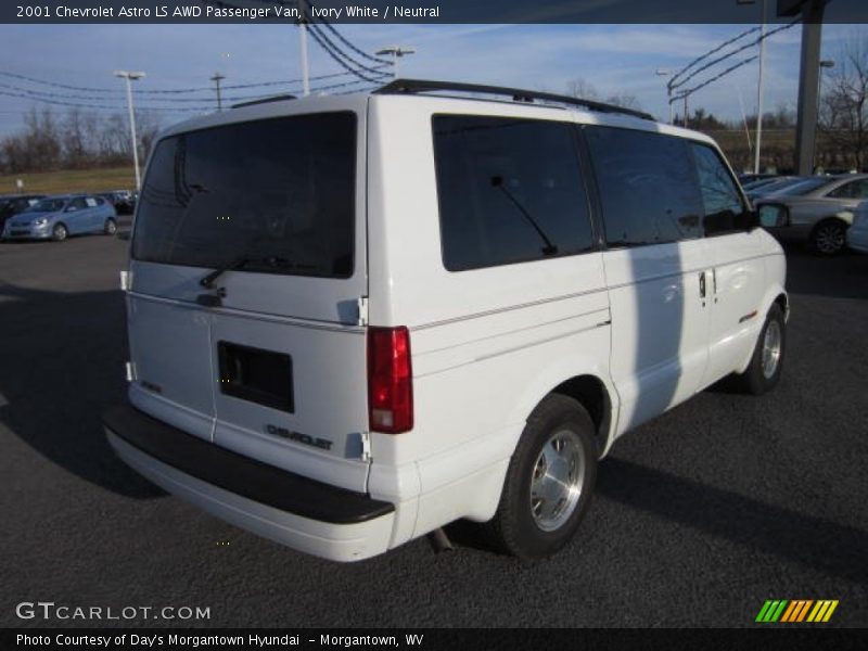 Ivory White / Neutral 2001 Chevrolet Astro LS AWD Passenger Van