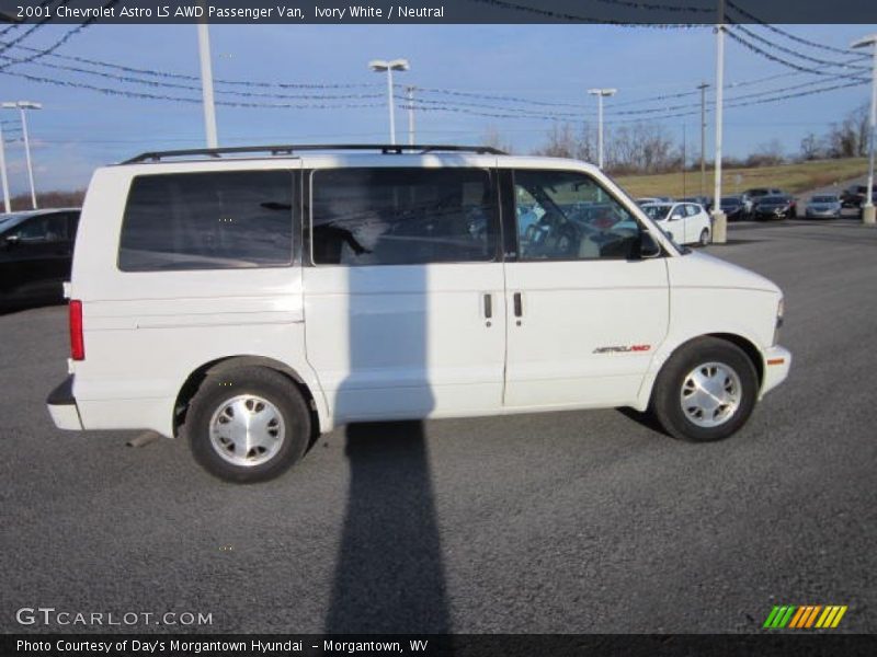 Ivory White / Neutral 2001 Chevrolet Astro LS AWD Passenger Van