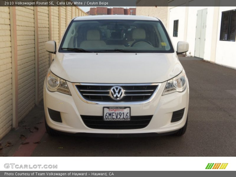 Calla Lilly White / Ceylon Beige 2010 Volkswagen Routan SE