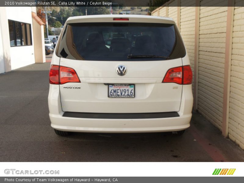 Calla Lilly White / Ceylon Beige 2010 Volkswagen Routan SE