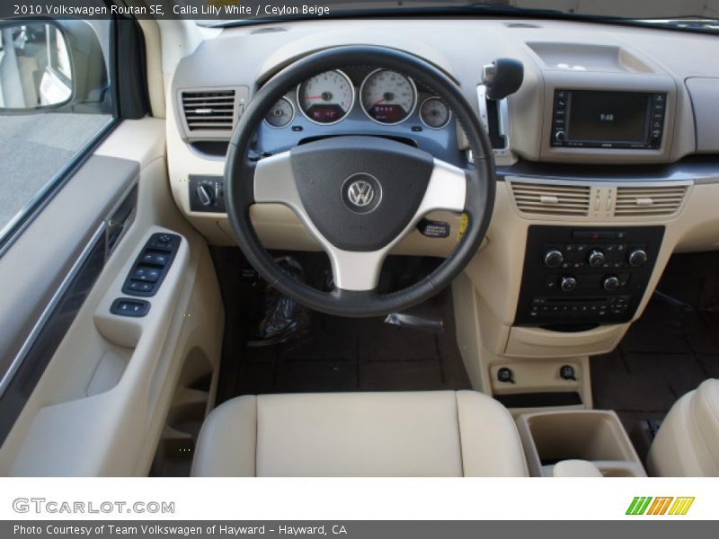 Calla Lilly White / Ceylon Beige 2010 Volkswagen Routan SE