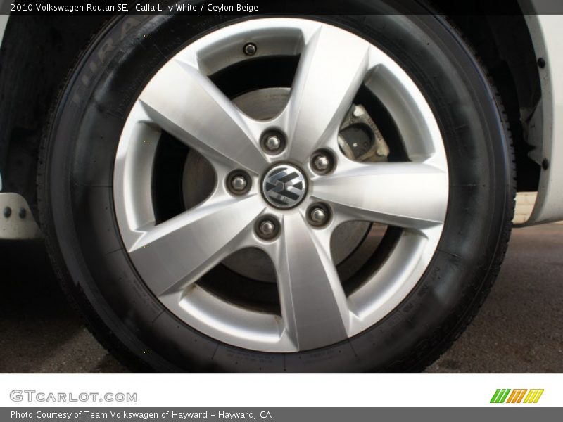 Calla Lilly White / Ceylon Beige 2010 Volkswagen Routan SE