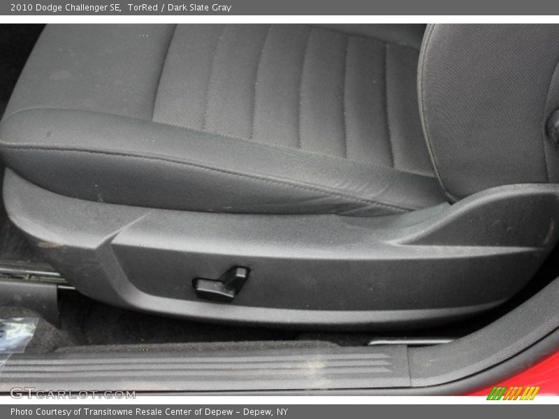 TorRed / Dark Slate Gray 2010 Dodge Challenger SE