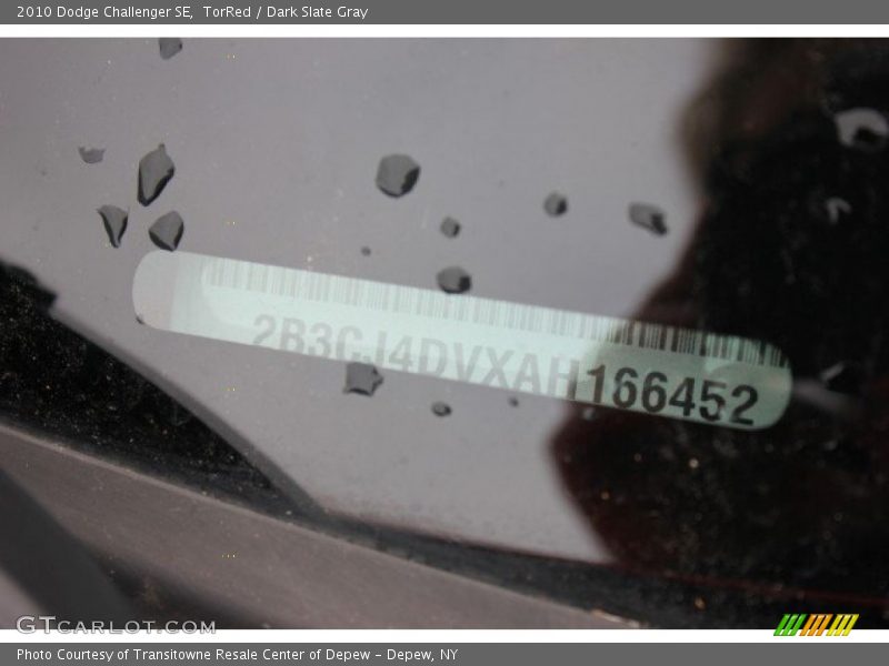 TorRed / Dark Slate Gray 2010 Dodge Challenger SE