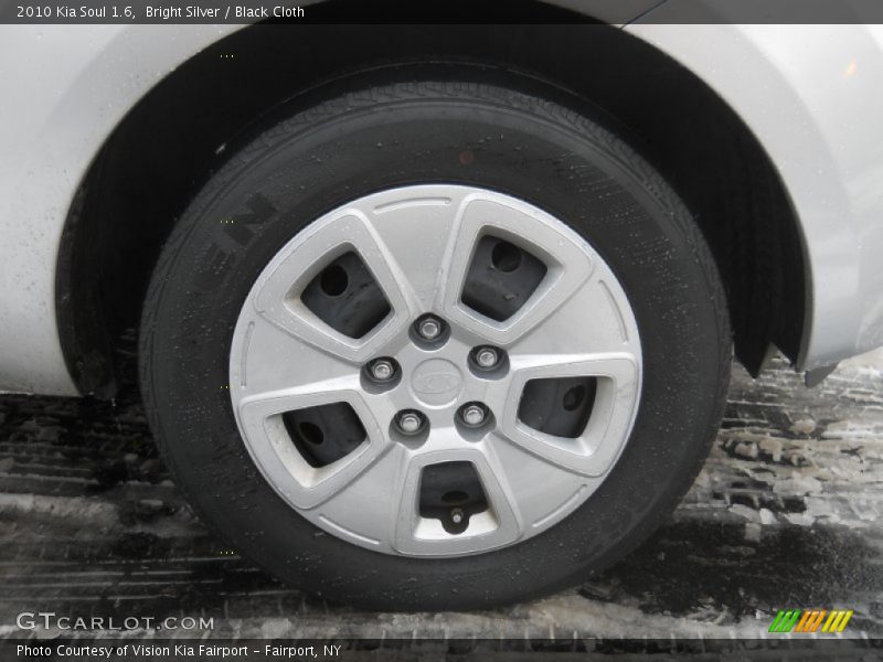 Bright Silver / Black Cloth 2010 Kia Soul 1.6