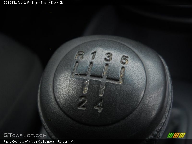 Bright Silver / Black Cloth 2010 Kia Soul 1.6