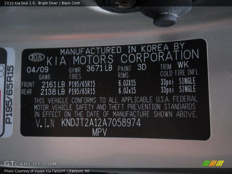 Bright Silver / Black Cloth 2010 Kia Soul 1.6