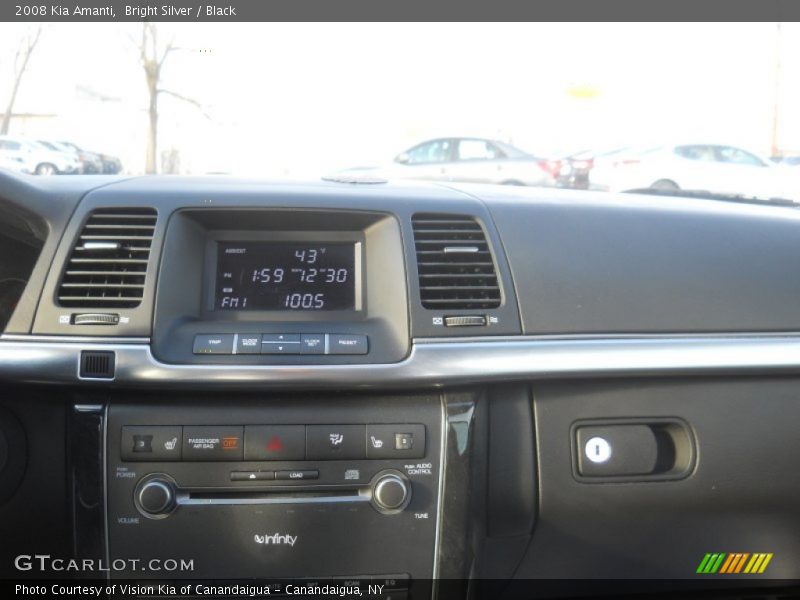 Bright Silver / Black 2008 Kia Amanti