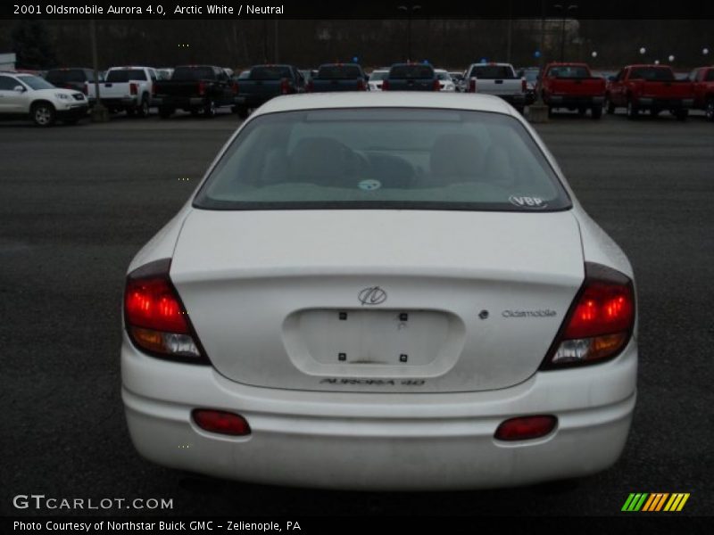 Arctic White / Neutral 2001 Oldsmobile Aurora 4.0