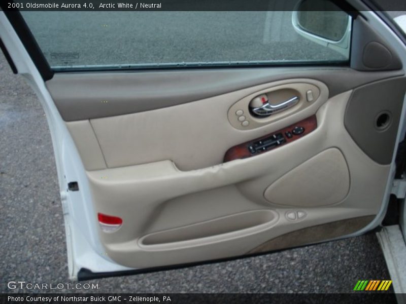 Arctic White / Neutral 2001 Oldsmobile Aurora 4.0
