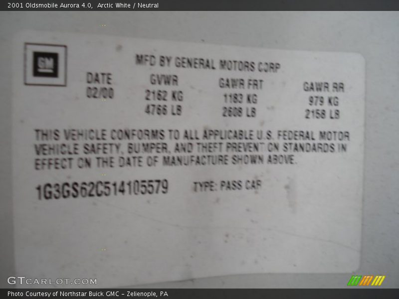 Arctic White / Neutral 2001 Oldsmobile Aurora 4.0