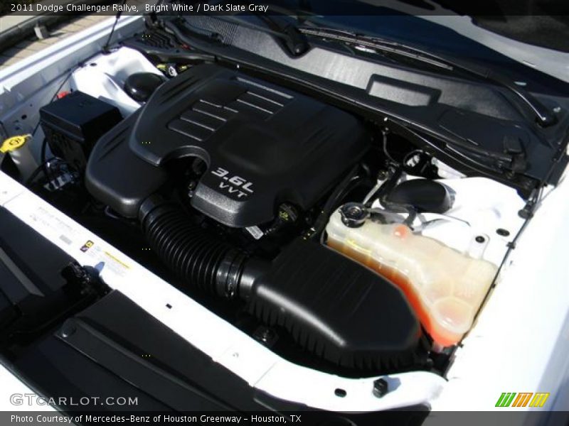 Bright White / Dark Slate Gray 2011 Dodge Challenger Rallye