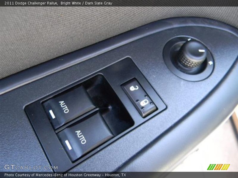 Bright White / Dark Slate Gray 2011 Dodge Challenger Rallye