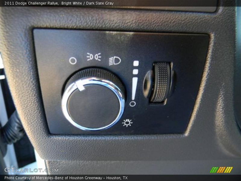 Bright White / Dark Slate Gray 2011 Dodge Challenger Rallye